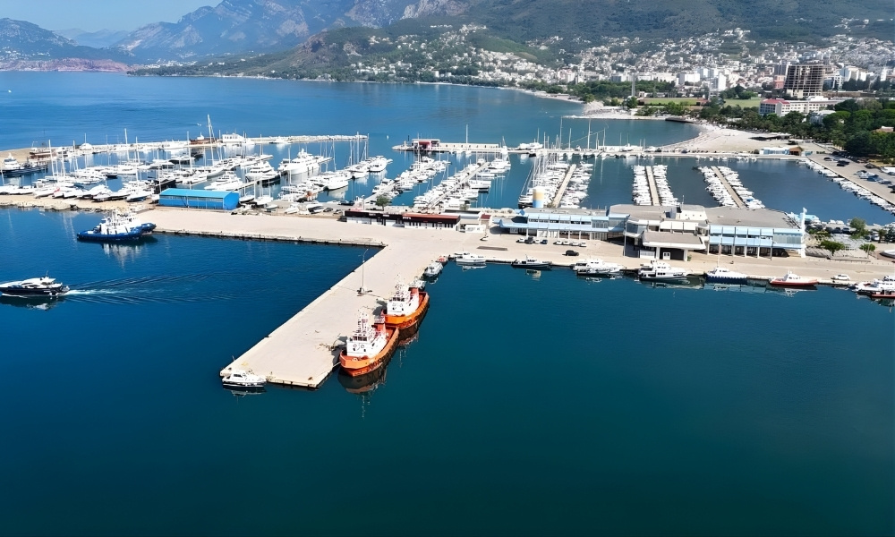 Prevoznici najavili potpunu blokadu: Teretni saobraćaj staje na granicama i u Luci Bar