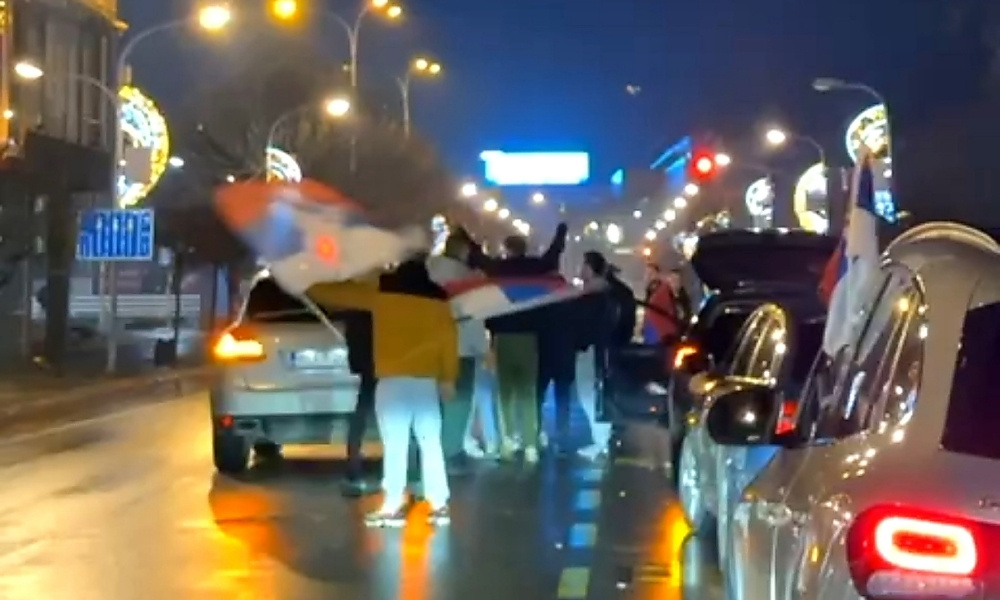 Igraj i pobijedi, ponosno se vrati: Banjaluka proslavila zlato Srbije u vaterpolu VIDEO