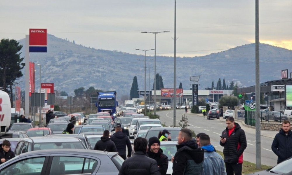 Protest zbog gradnje postrojenja: Građani zaprijetili blokadom Crne Gore