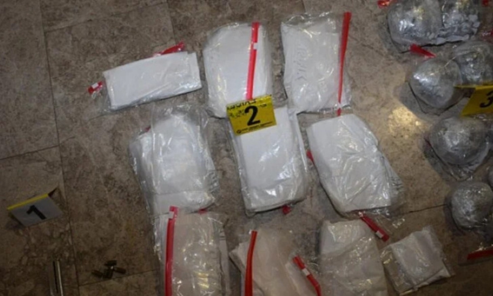 U pretresu stana pronađeno oružje i droga: Uhapšen osumnjičeni za krađu 14.000 KM