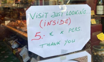 Gužve zbog turista riješene porukom: Ulaz se naplaćuje onima koji ne kupuju