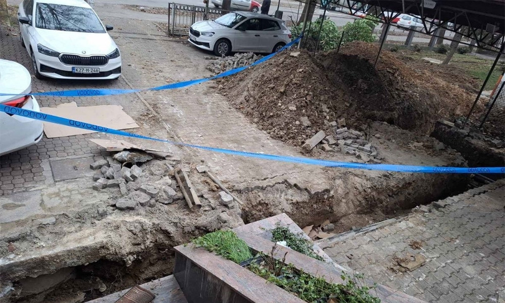 Banjalučka škola bez nastave i grijanja: Čeka se sanacija cijevi FOTO