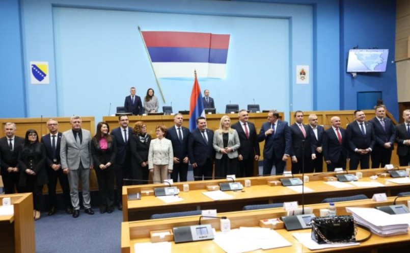 Na čelu sa Minićem: Vlada Srpske zvanično stupa na dužnost