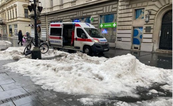 Strašan prizor u centru grada: Muškarac pronađen mrtav u lokvi krvi, sumnja se na ovo