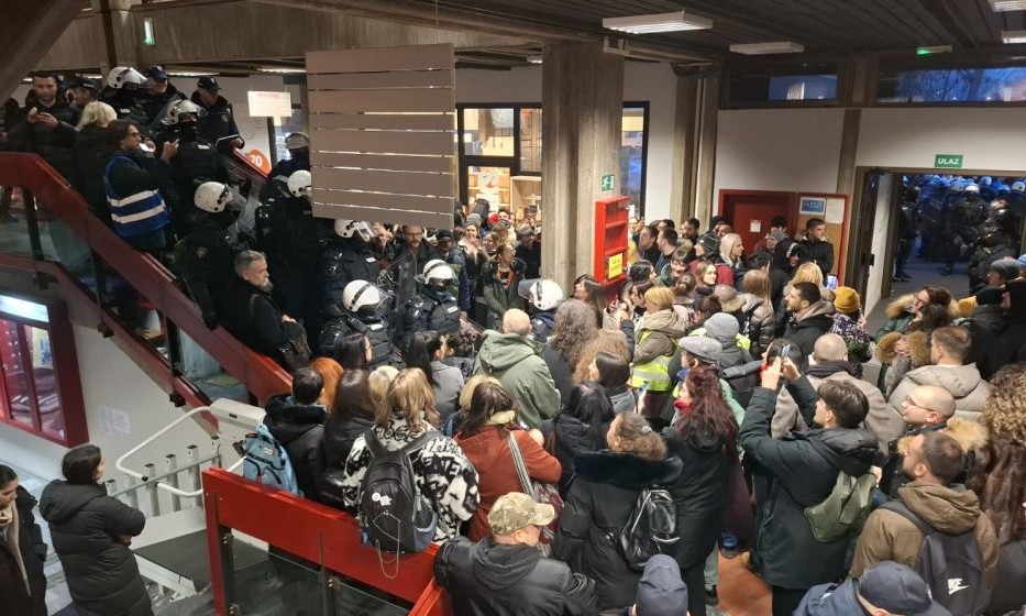 Bojkot nastave u Novom Sadu: Rektorat poručio da blokade neće tolerisati