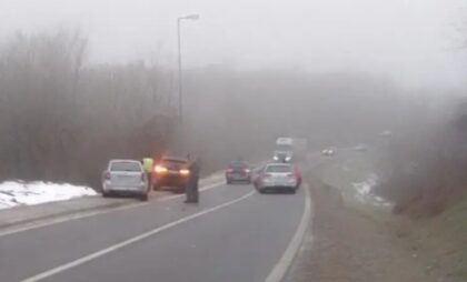 Teška saobraćajka na ulazu u Brčko: Sudarilo se pet vozila, stigla i policija