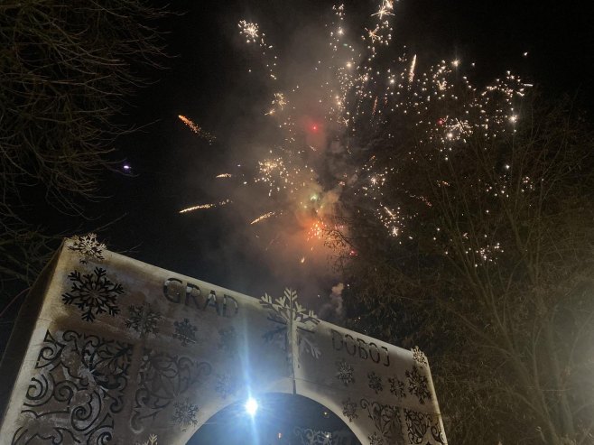 Najluđa noć kako i dolikuje! Širom Srpske dočekana Nova 2026. godina VIDEO/ FOTO