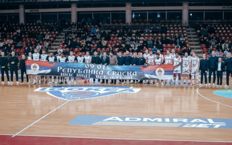 Dodik na košarkaškoj utakmici: Hvala prijateljima iz Kluža na iskazanom poštovanju i iskrenoj emociji VIDEO