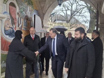Dodik u Mrkonjićima: U rodnom mjestu Svetog Vasilija Ostroškog dočekuje Vučića