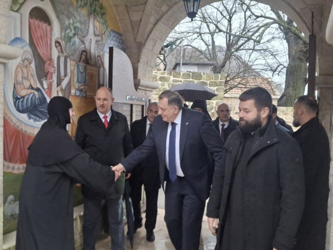 Dodik u Mrkonjićima: U rodnom mjestu Svetog Vasilija Ostroškog dočekuje Vučića