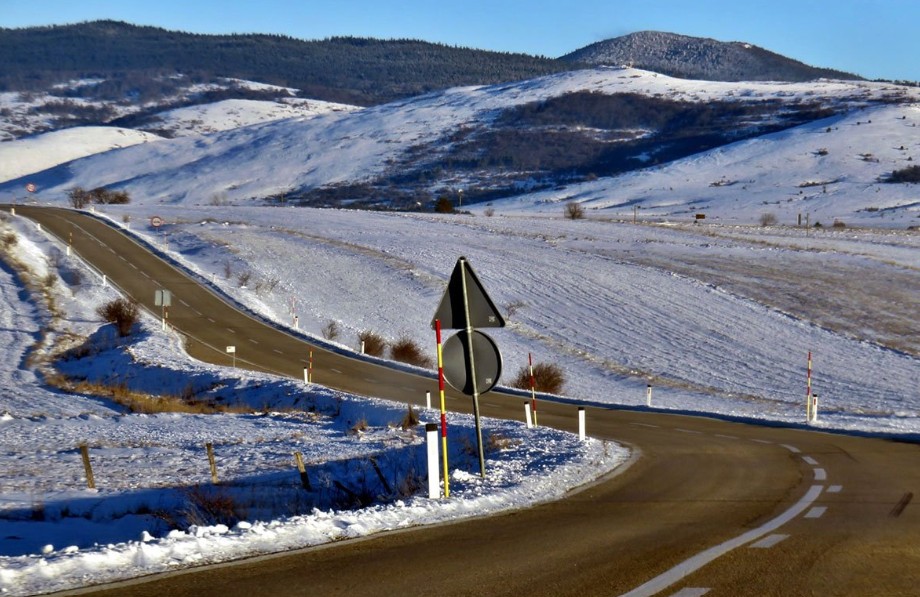 Autobus više ne vozi! Glamoč izgubio jedinu vezu sa Banjalukom – ljudi ogorčeni i tužni