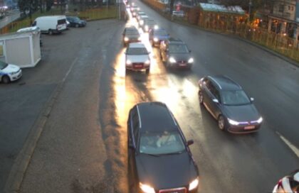 Kakav haos! Čekaju po 9 sati na graničnom prelazu Gradiška VIDEO