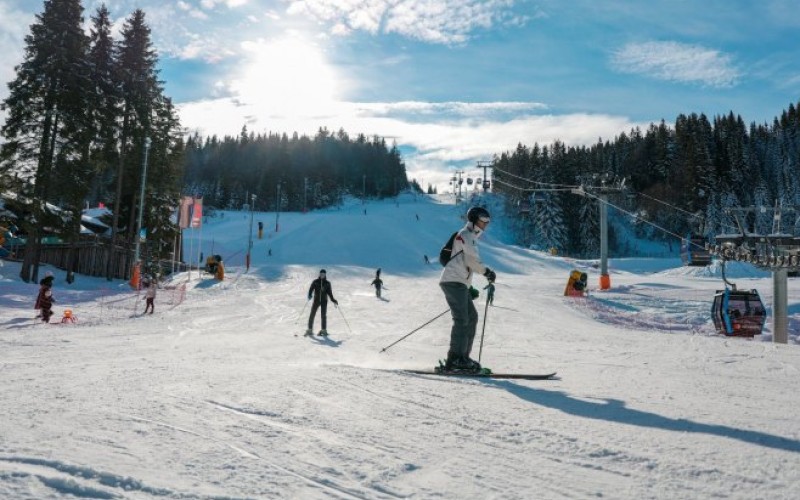 Palo oko 50 centimetara novog snijega: Na Jahorini izuzetni uslovi za skijanje