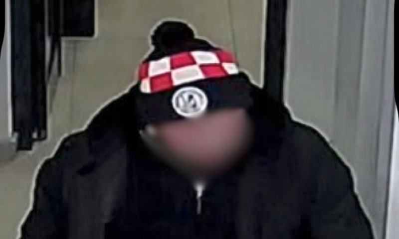 Oglasio se “Super – Petrol” iz Banjaluke: Radniku istekao ugovor, a kupac je nosio ovakvu kapu