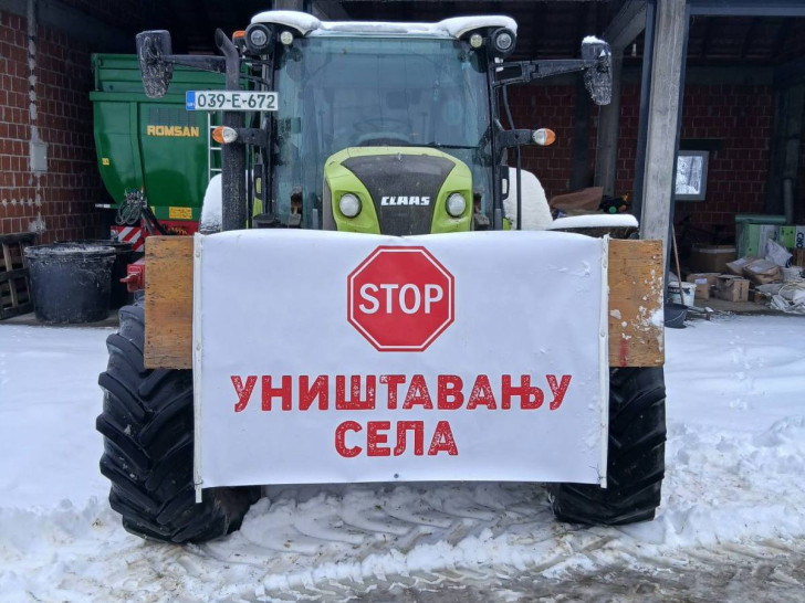 Simbolično u pet do 12: Mljekari u mirnoj vožnji traktorima kroz osam opština u Srpskoj FOTO