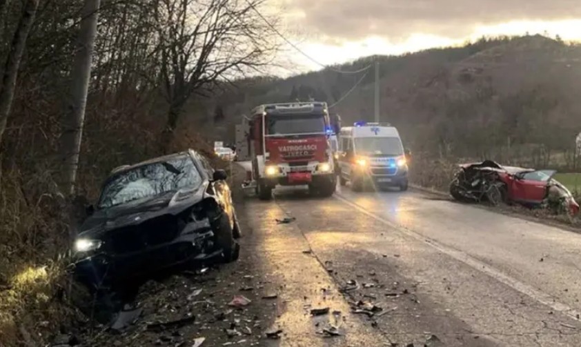 Teška saobraćajka kod Prijedora: Direktan sudar dva automobila, ima povrijeđenih
