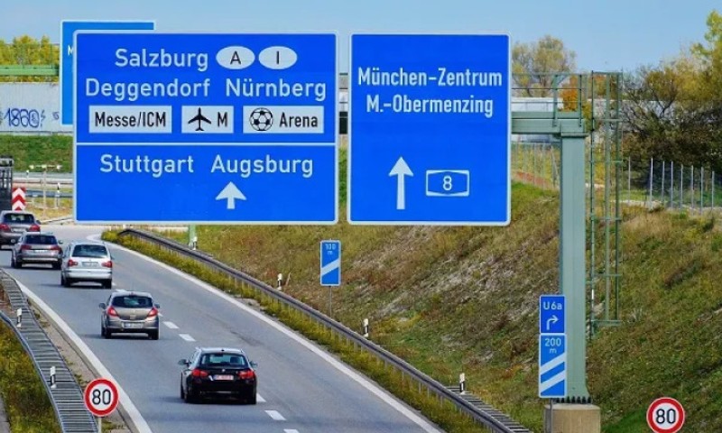 Raspao se njemački “inovativni” asfalt: Uvedena ograničenja brzine i pokrenute hitne sanacije