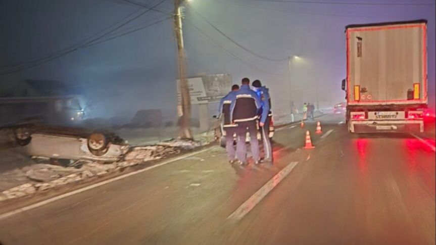 Teška saobraćajna nesreća, tri osobe povrijeđene: Hitna i policija na licu mjesta
