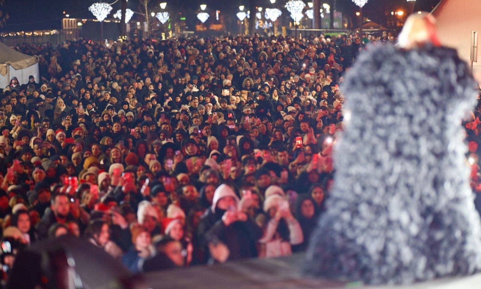 Spektakl se nastavlja i večeras: Banjaluka uz Natašu Bekvalac dočekala Novu godinu FOTO/VIDEO