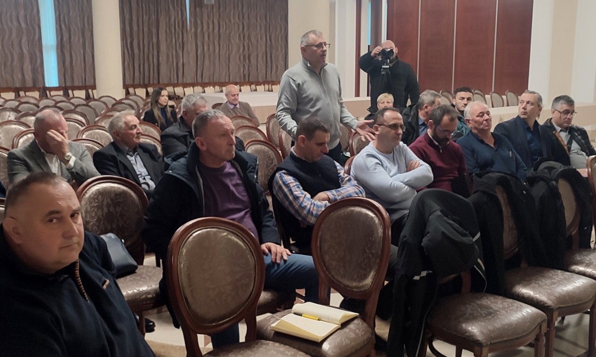 Ako dobiju mljekari, i voćari hoće veće premije: Svinjari ljuti zbog podsticaja po krmači FOTO