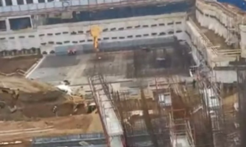 Mrežama se širi uznemirujući snimak: Urušila se ogromna građevinska konstrukcija VIDEO