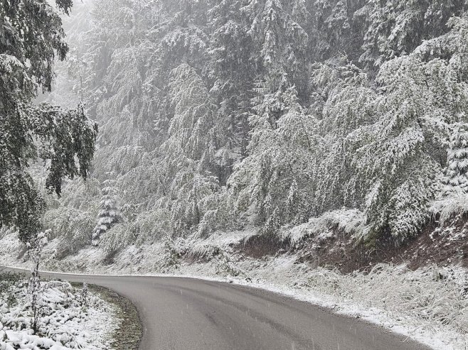 Snijeg ponovo pada, ali se ne očekuju problemi! Buloščić: Svi putevi očišćeni i prohodni