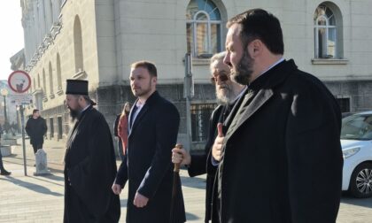 Stanivuković i mitropolit Jefrem u obilasku: Za koji dan počinje izgradnja Parohijskog doma FOTO/VIDEO