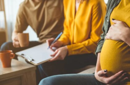 Ispovijest surogat majke: Svi misle da je predaja bebe najteža, ali nije