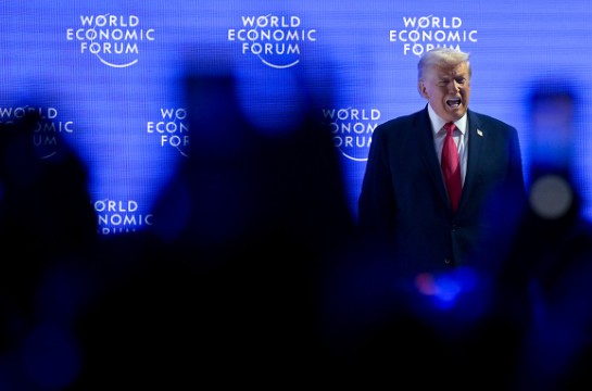 Tramp se obraća u Davosu: Lijepo je biti među prijateljima i neprijateljima VIDEO