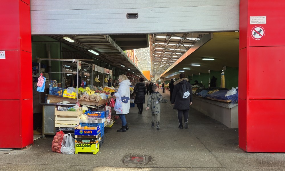 Grožđe i do 14 KM: Pogledajte cijene na banjalučkoj “Tržnici”