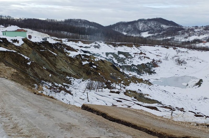 Alarmantno u Ugljeviku: Protest zbog klizišta, mještani strahuju za živote i kuće