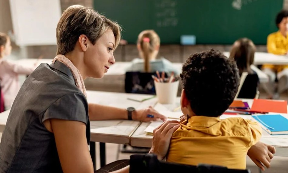 Škole i roditelji u problemu: Asistenti u nastavi u Srpskoj rade za oko 700 KM