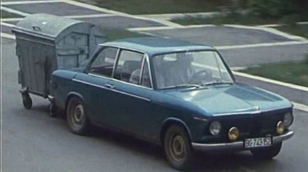 Spada u prave klasike: Milanov “bmw” iz “Žikine dinastije” košta pravo bogatstvo VIDEO