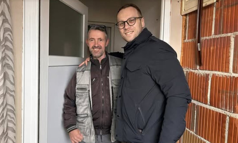 Uručio pakete pomoći: Mauzerov sin ne zaboravlja borce garde “Panteri” FOTO