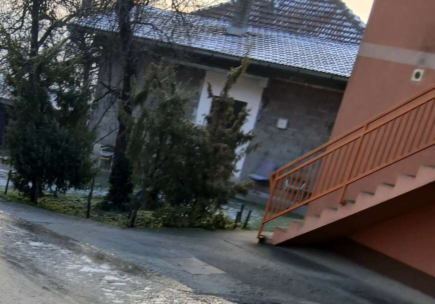 Mještani ove banjalučke ulice sami ratuju sa ledom: Automobile ostavljamo u komšijskim dvorištima VIDEO