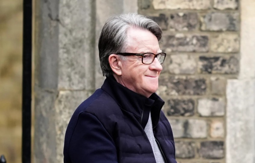 Povezan sa slučajem Epstin: Mandelson pušten na slobodu uz kauciju