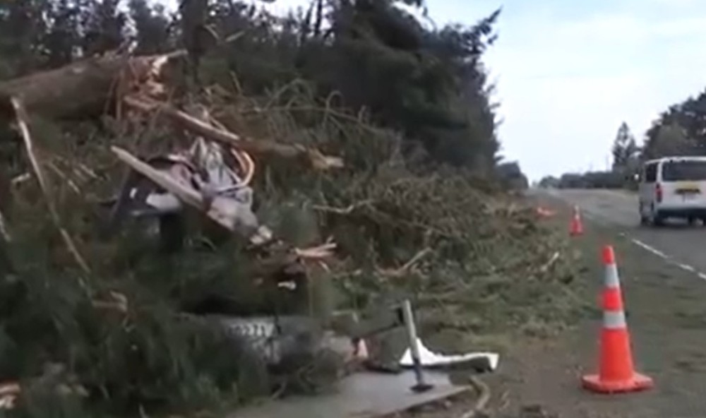 Hiljade kuća bez struje: Snažna oluja pogodila Novi Zeland VIDEO