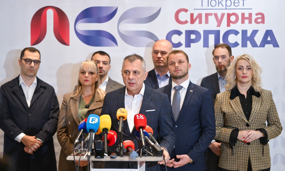 Šta se dešava u PSS: Komuniciraju preko društvenih mreža?