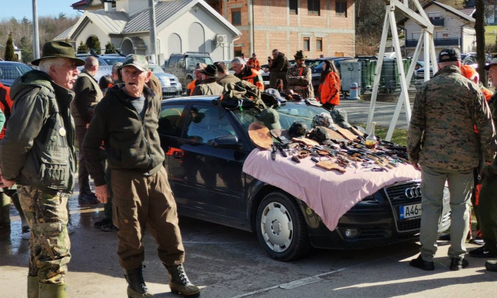 Lov na području Stanara: Odstrijeljno pet šakala i tri lisice, Lazić upozorio na sve veće štete