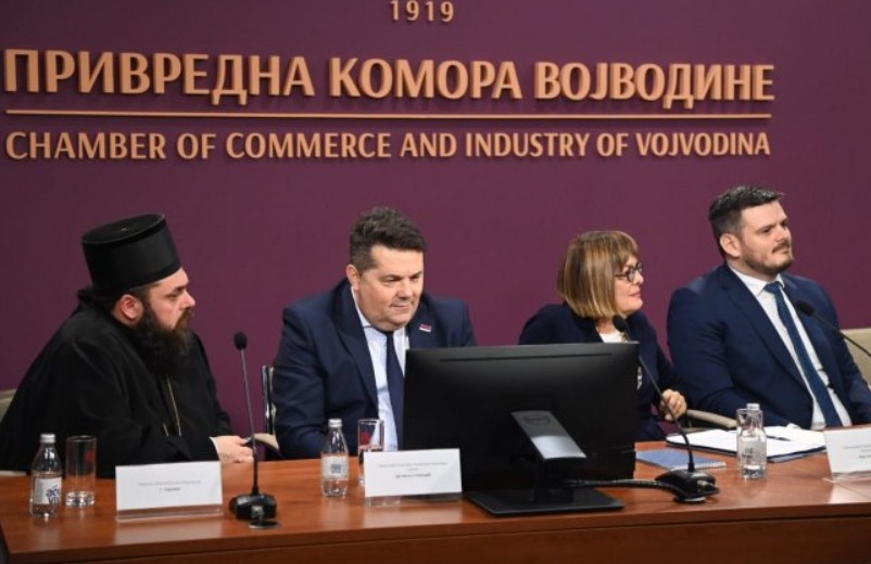 Stevandić u Novom Sadu: Zajedništvo srpski narod čini velikim