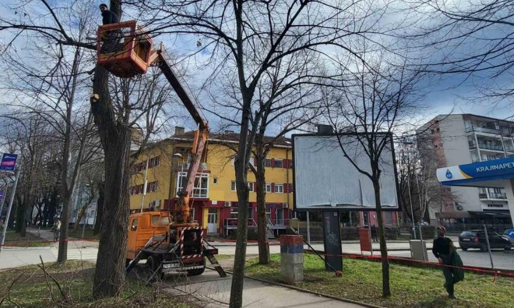 Održavanje javnog zelenila u Banjaluci: Radovi na više lokacija širom grada
