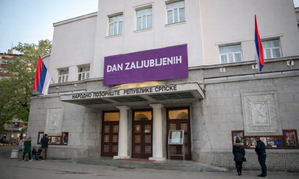 Dan zaljubljenih u Banjaluci: Karte za Narodno pozorište snižene 50 odsto FOTO