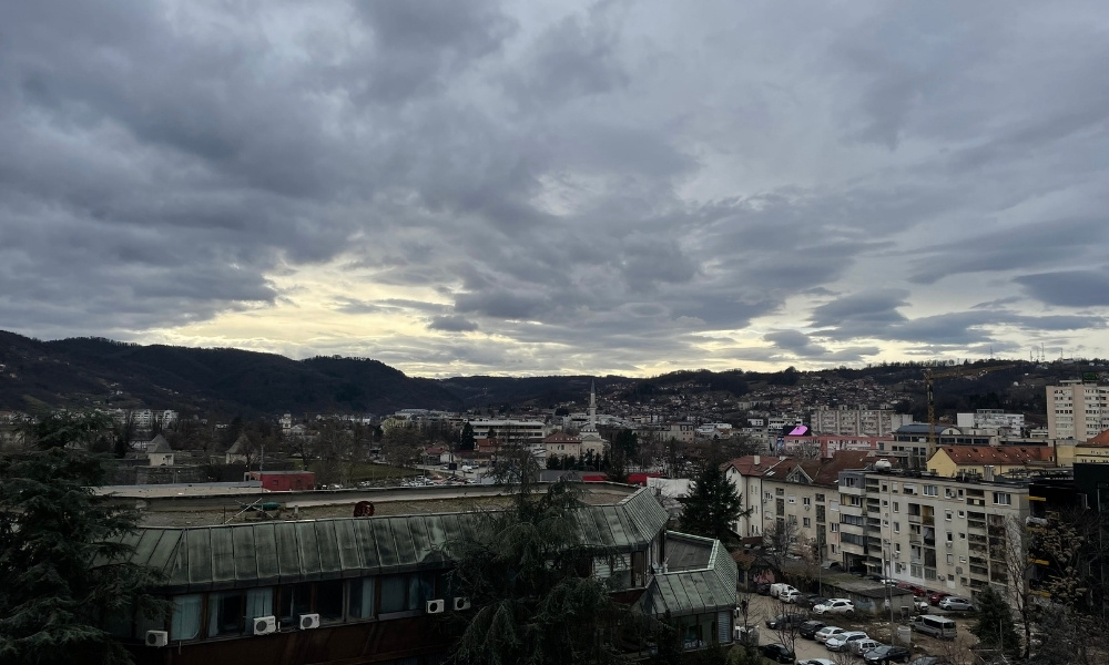 Danas oblačno i svježije uz kraće sunčane periode