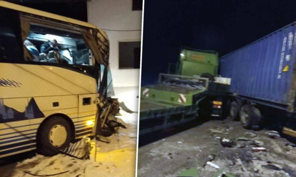 Sudar tri kamiona i autobusa: Dvije osobe pod ljekarskim nadzorom