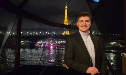 Mladi virtuoz iz Srpske: Đorđe Perić oduševio publiku na Svetosavskoj akademiji u Parizu