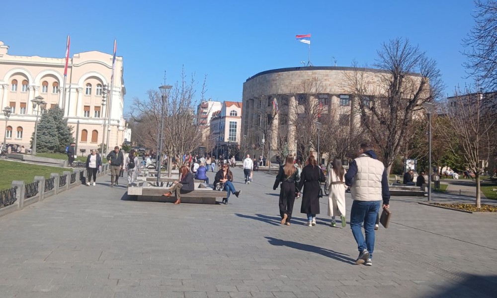 Po kalendaru zima, a u gradu proljeće: Sunce konačno probudilo uspavanu Banjaluku FOTO