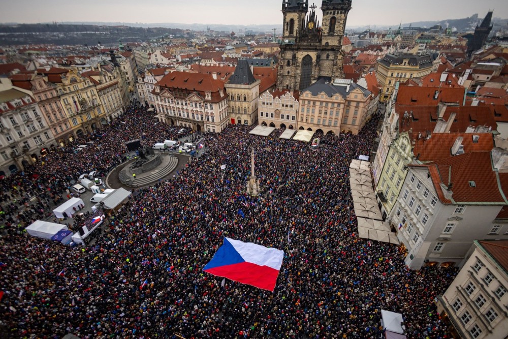 Česi na demonstracijama: Podrška predsjedniku Petru Pavelu