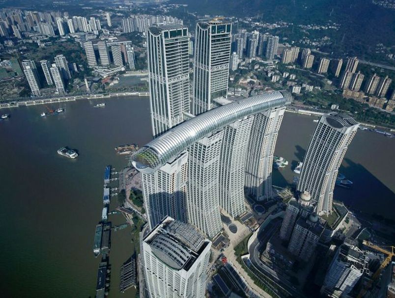 Nebeski most u Kini: Horizontalni neboder sa staklenim podom