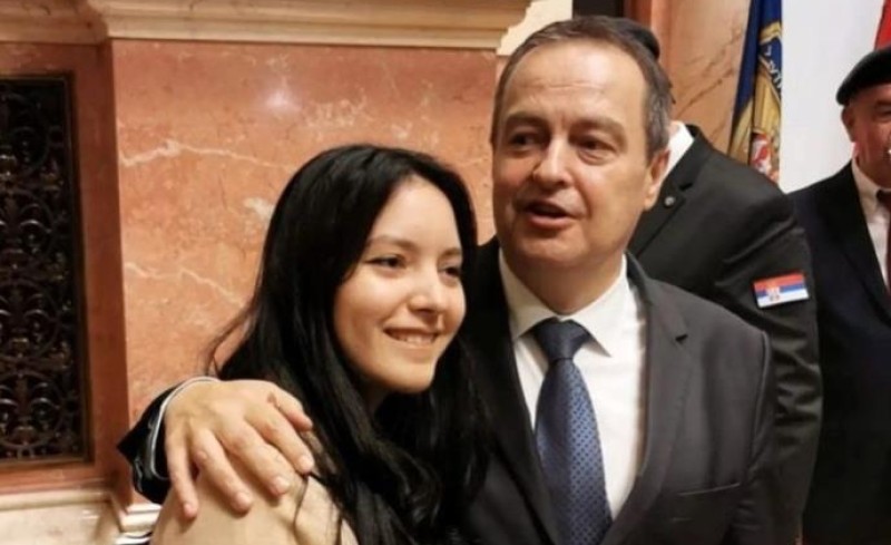 Andrea želi da ide tatinim stopama! Kćerka Ivice Dačica zainteresovana za politiku