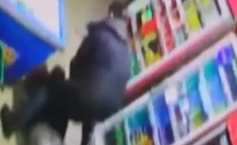 Hrabri potez gradonačelnika: Razoružao lopova i spriječio pljačku prodavnice VIDEO